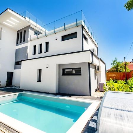 Mf Villa Nuvola Siofok Bagian luar foto