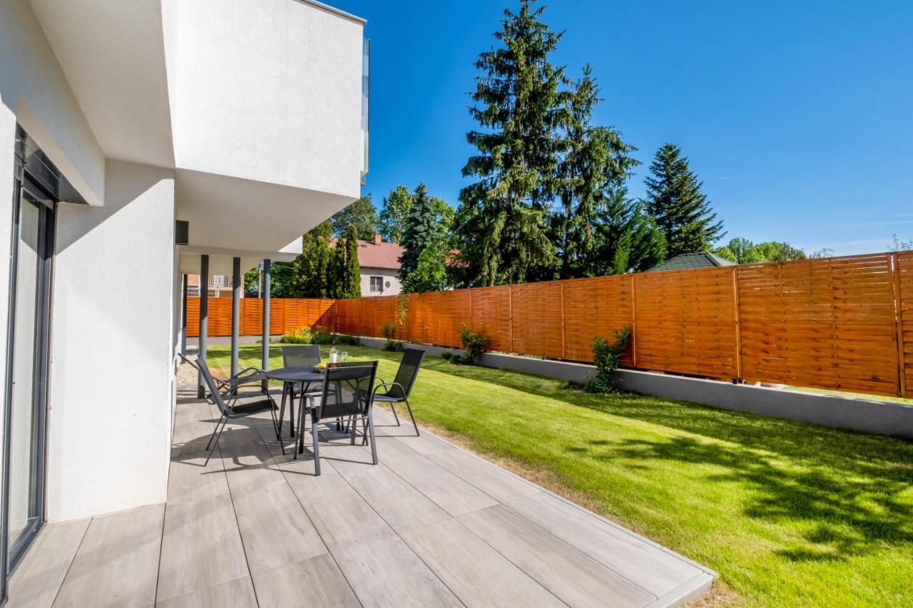 Mf Villa Nuvola Siofok Bagian luar foto