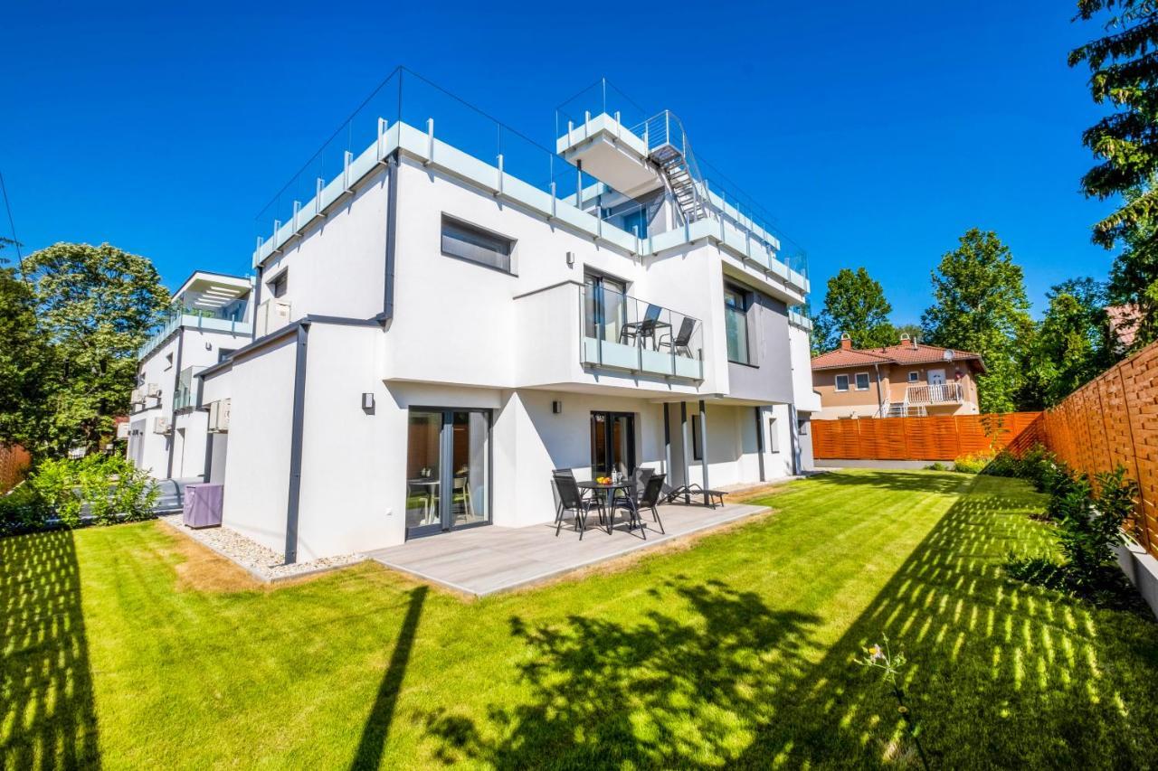 Mf Villa Nuvola Siofok Bagian luar foto