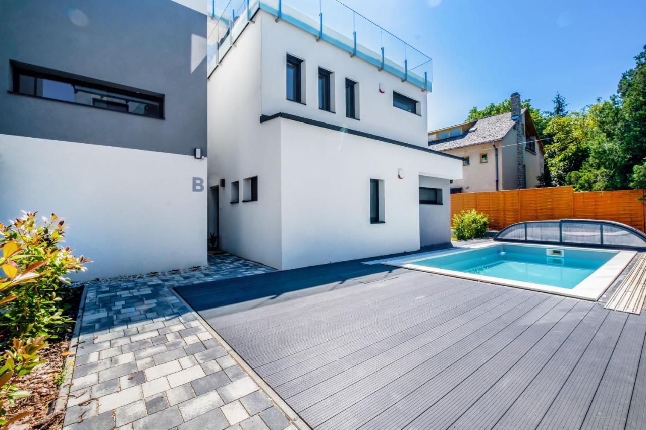 Mf Villa Nuvola Siofok Bagian luar foto