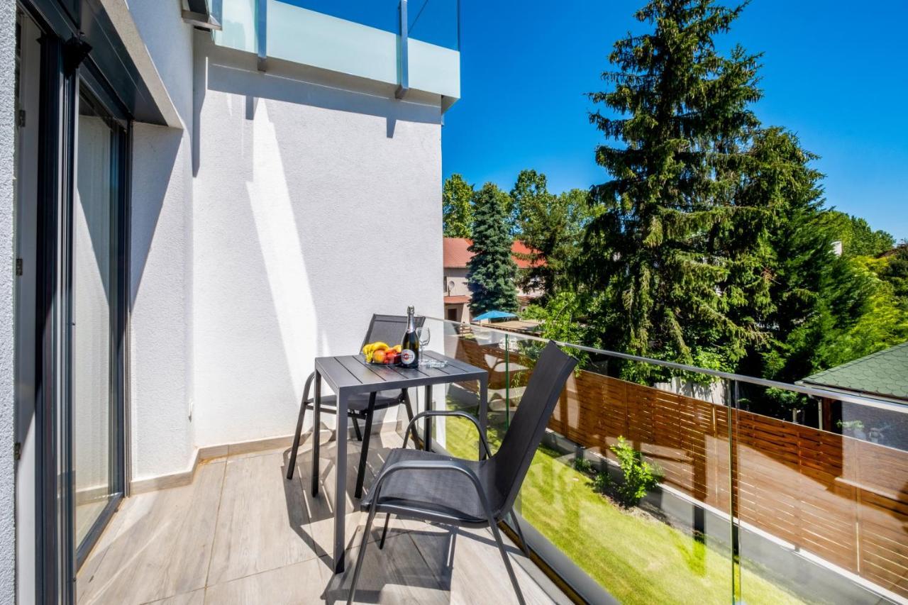 Mf Villa Nuvola Siofok Bagian luar foto