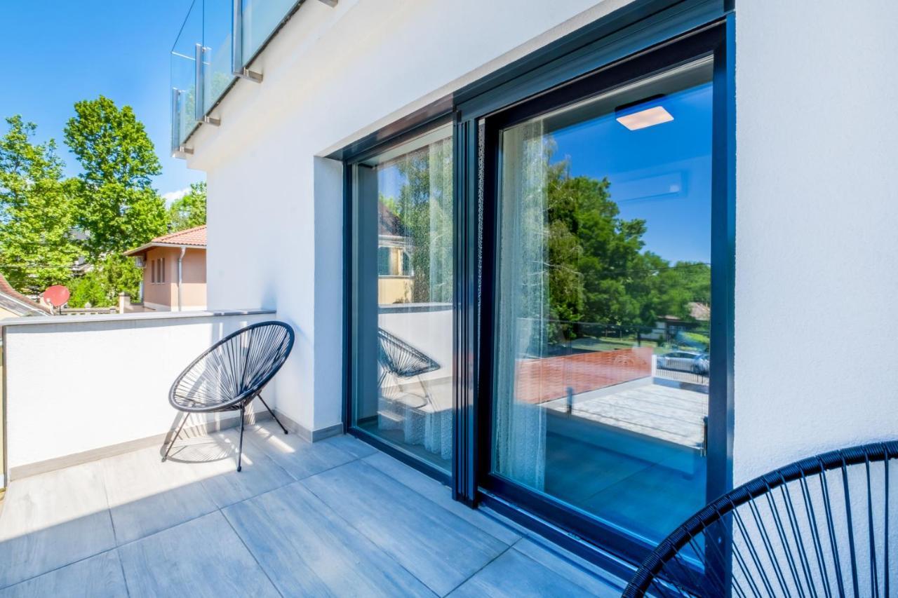 Mf Villa Nuvola Siofok Bagian luar foto