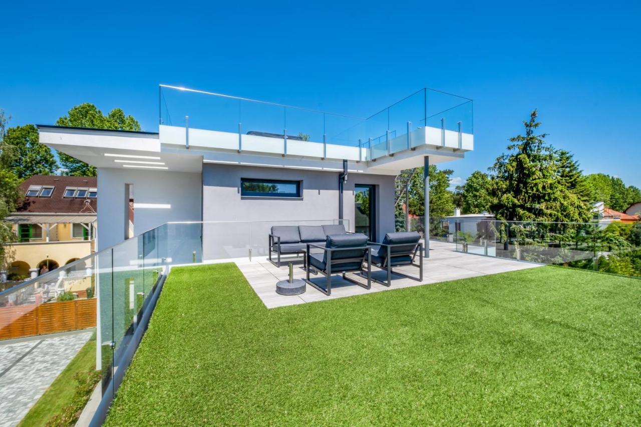 Mf Villa Nuvola Siofok Bagian luar foto