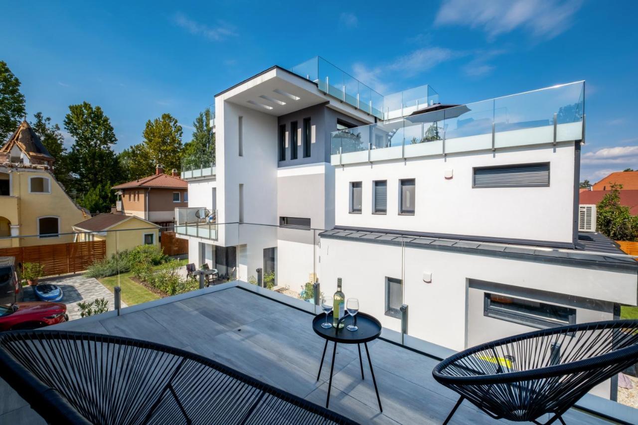 Mf Villa Nuvola Siofok Bagian luar foto
