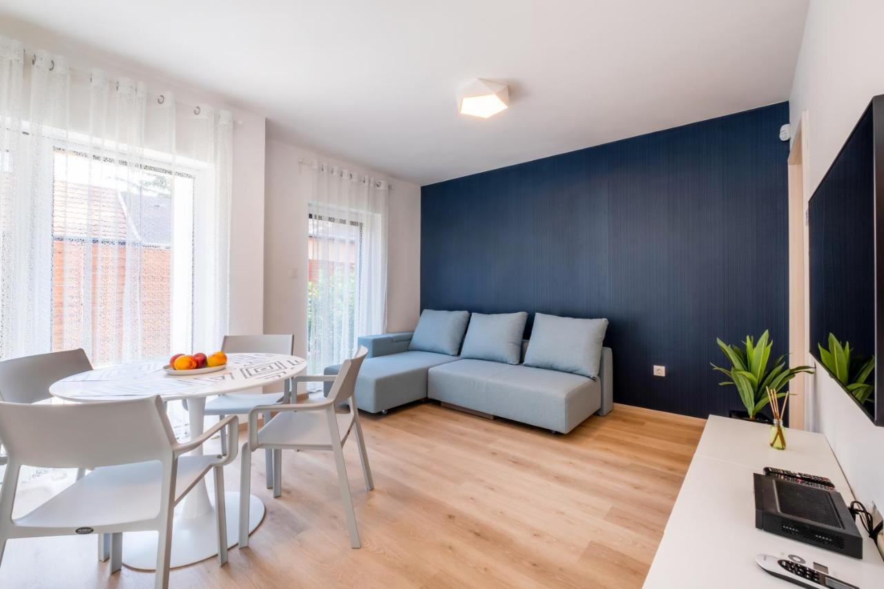 Mf Villa Nuvola Siofok Bagian luar foto